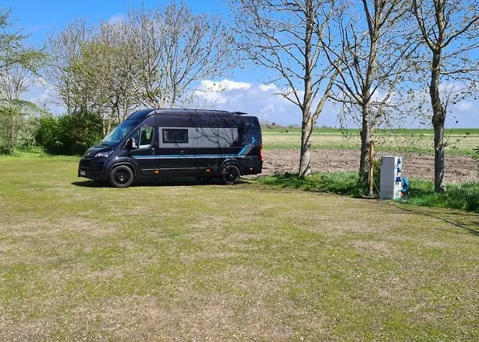Wohnmobilstellplatz Nordseeliebe Direkt Am Deich - Dagebuell