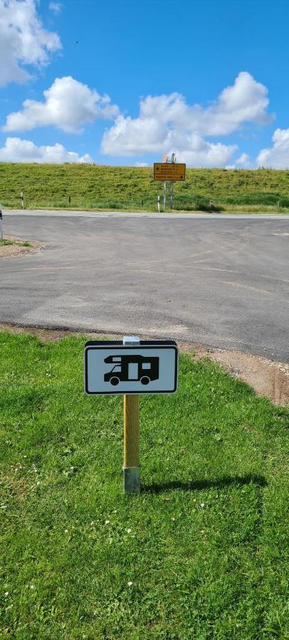 Wohnmobilstellplatz Nordseeliebe Direkt Am Deich - *